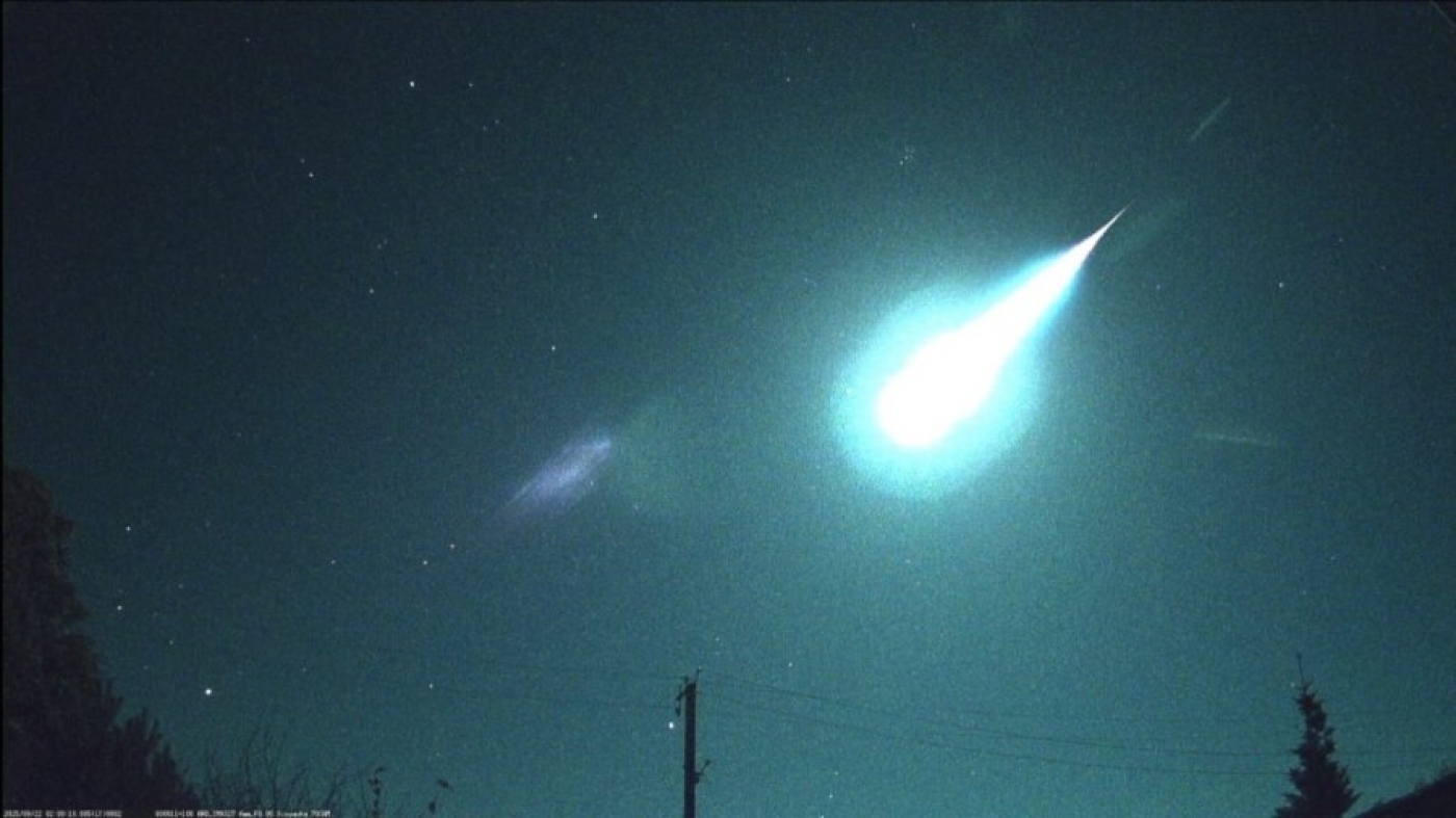 Над Беларусью зафиксировали яркий супер-болид: он пролетел над Солигорском