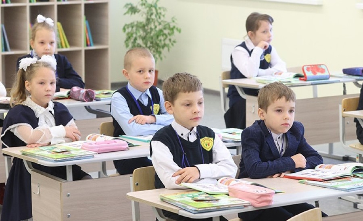 Минобразования: формировать у детей представление о будущей профессии нужно с начальной школы