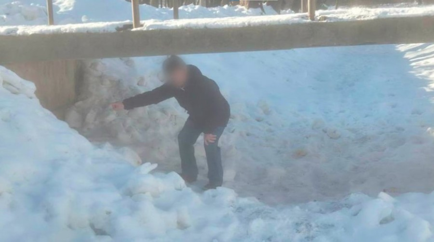 Пенсионер из Минска "задекларировал" $15 тыс. после общения с аферистами