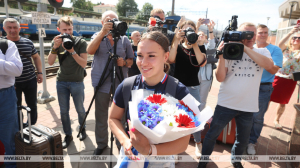 "Надеемся завоевать 20 золотых медалей из 20". Тяжелоатлетов из России встретили в Гродно