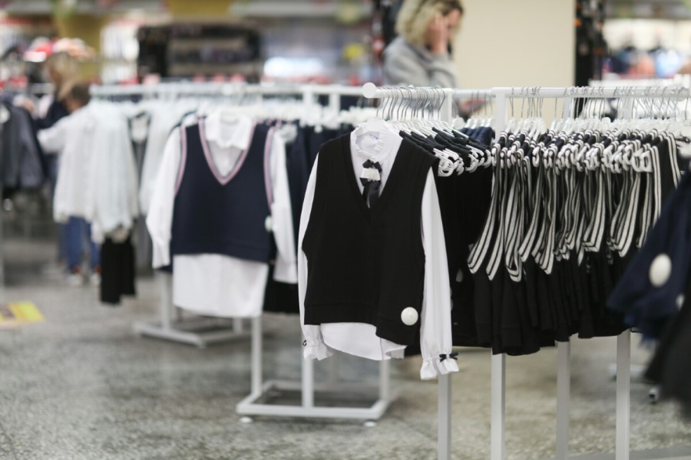 Минобразования продолжает контролировать подготовку к новому учебному году