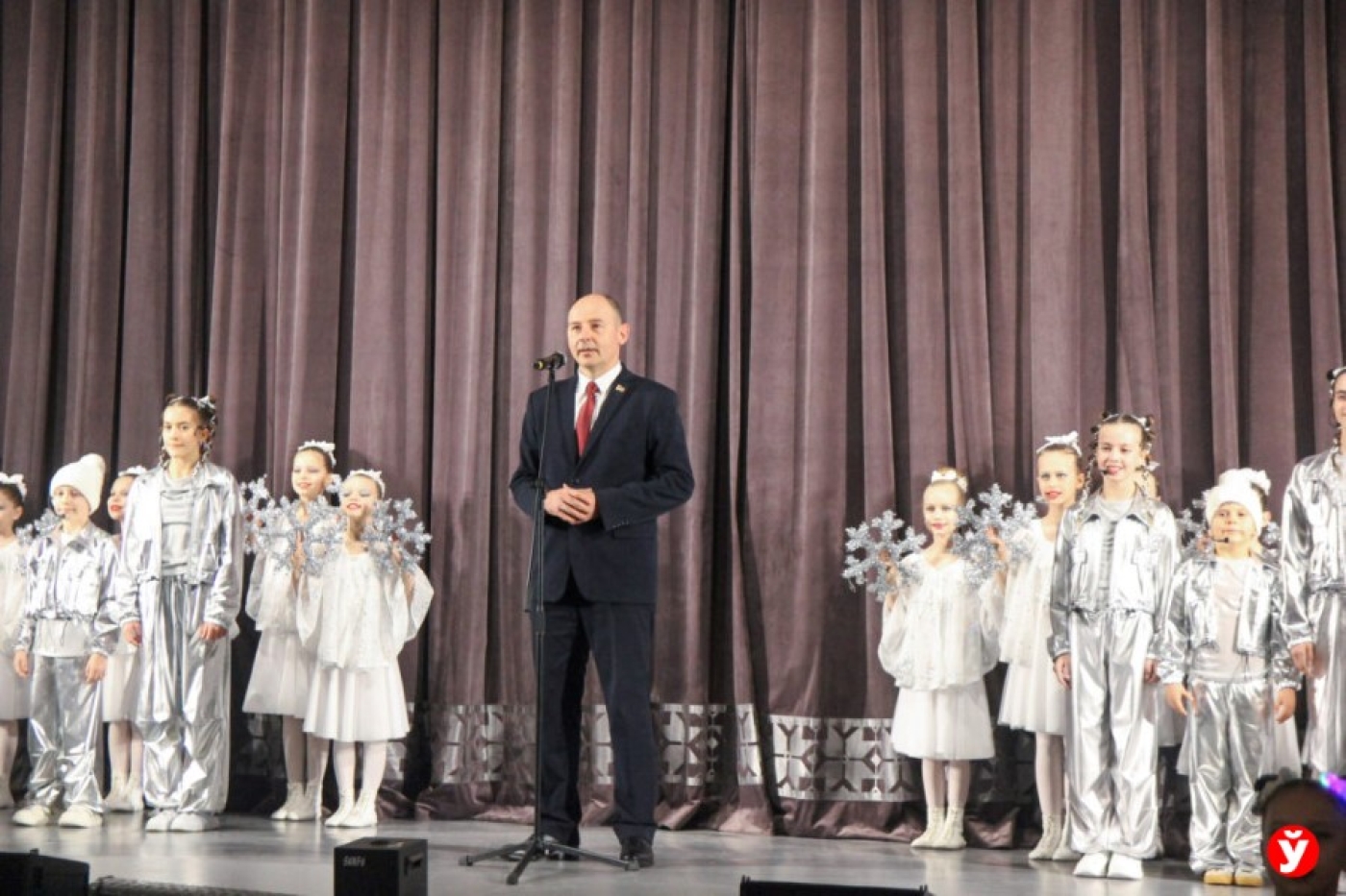 Чтобы каждый ребенок ощутил Новый год. Кушнаренко – об акции «Наши дети»