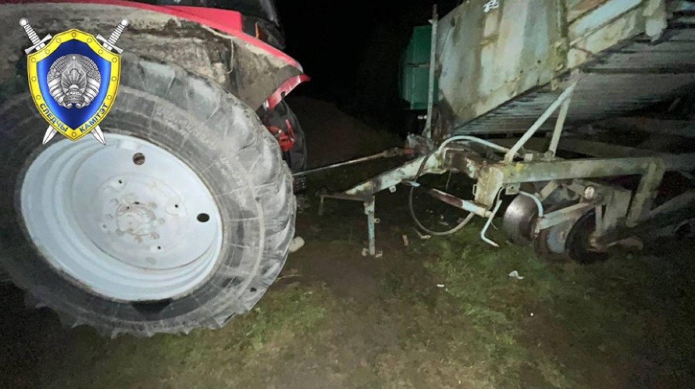 Одежду намотало на вал. В Ивьевском районе при ремонте техники погиб мужчина