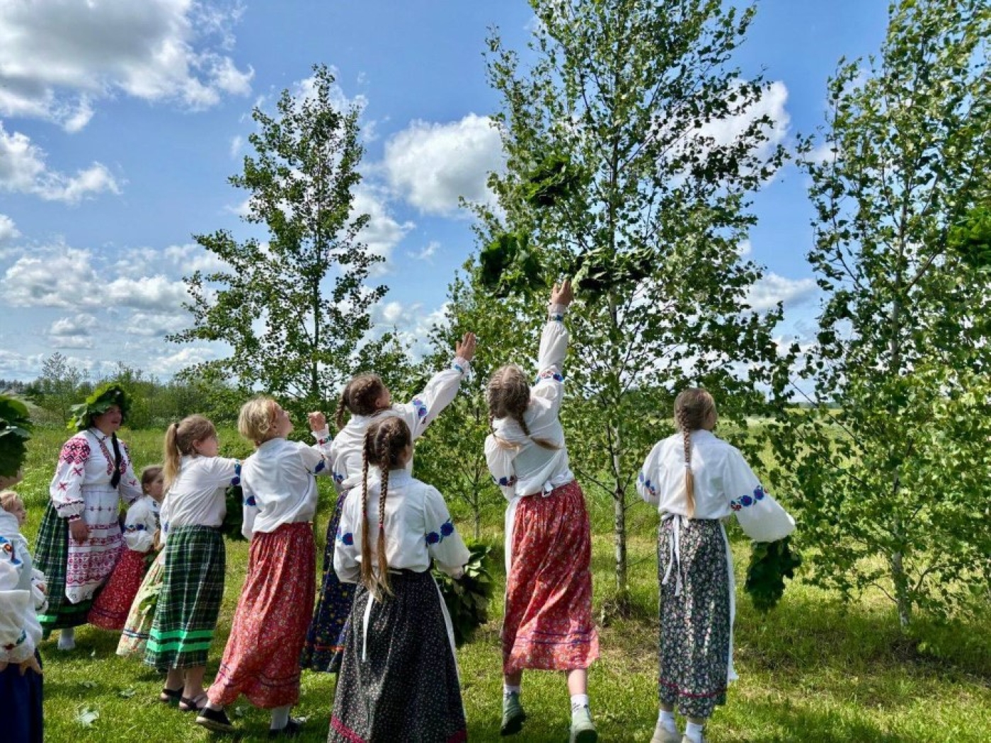 Абрад «Ваджэнне Куста» ў Новінах: традыцыі, якія жывуць і сёння