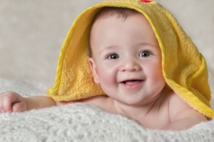 Пособия по уходу за ребенком в возрасте до трех лет увеличиваются с 1 августа