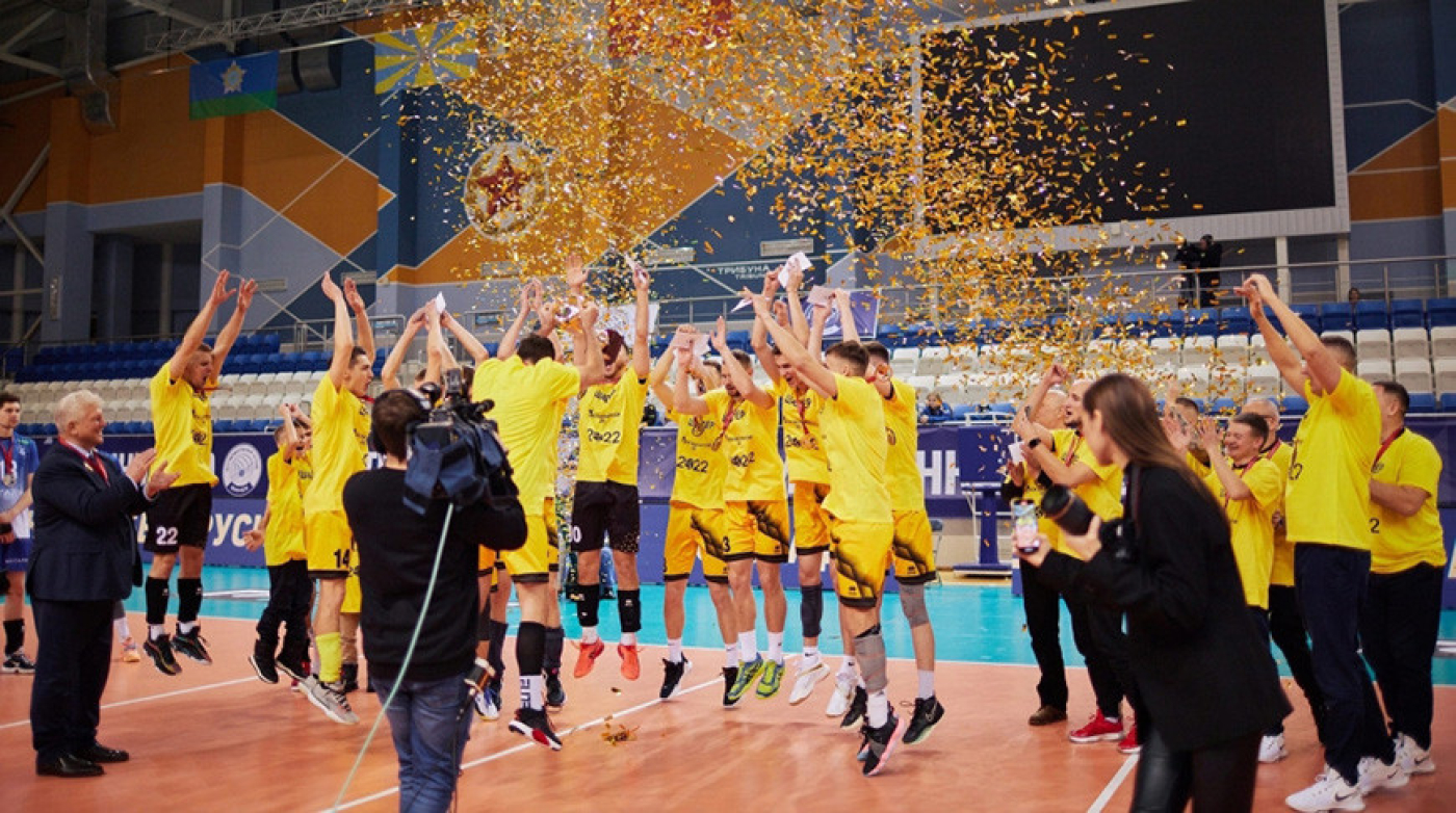 Солигорский "Шахтер" в седьмой раз подряд стал чемпионом Беларуси по волейболу