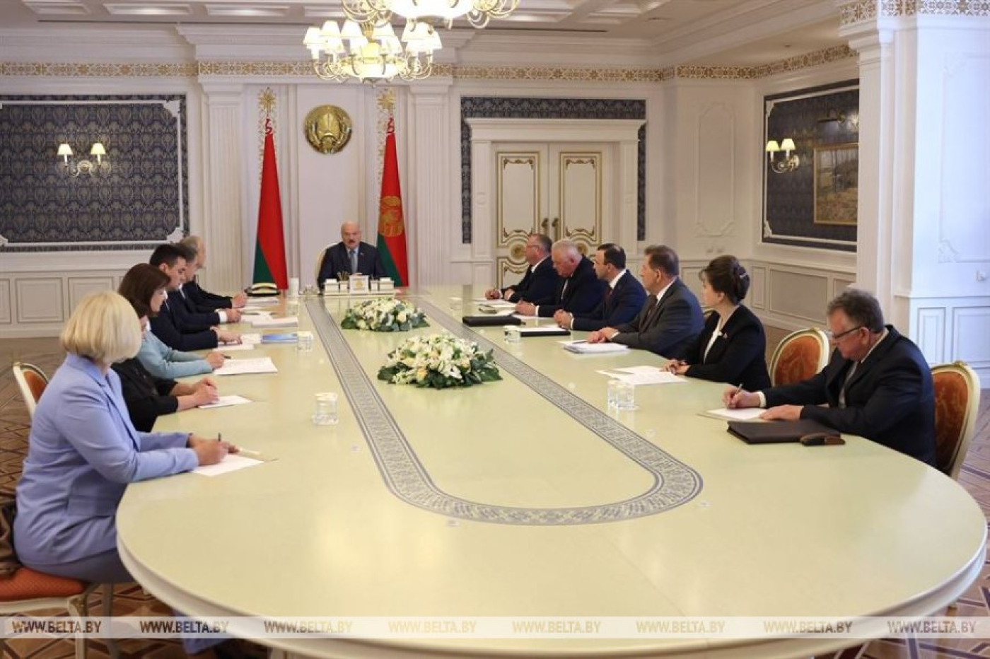 Президент собрал совещание по вопросам вступительной кампании