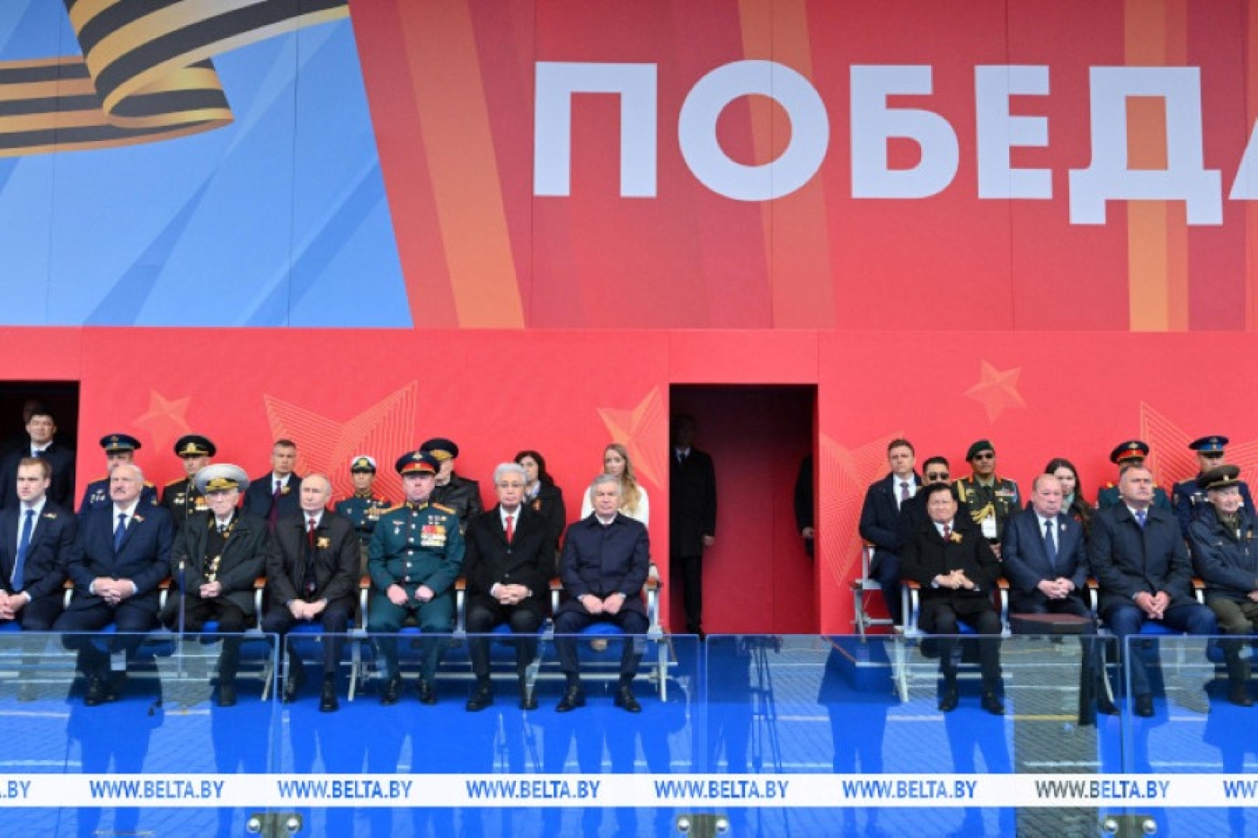 Лукашенко принял участие в параде Победы на Красной площади в Москве