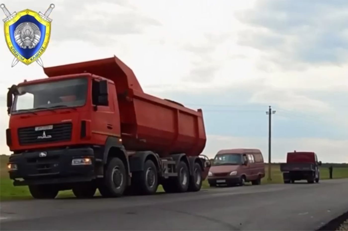 В Мядельском районе от удара током погиб водитель большегруза
