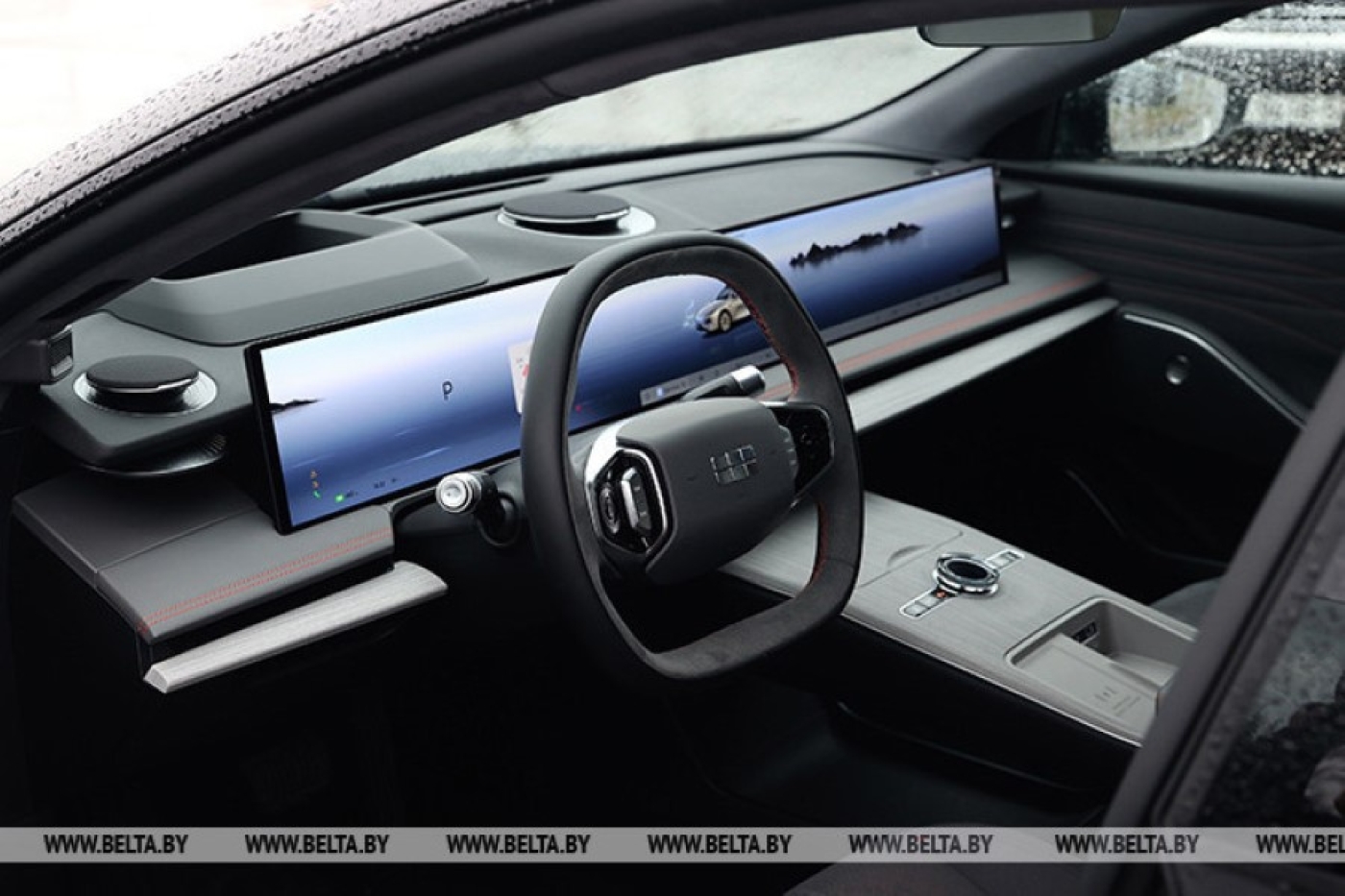 Лукашенко ставит задачу нарастить выпуск электротранспорта и освоить всю линейку дизельных моторов