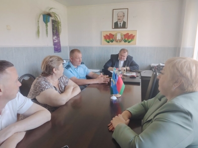 Республиканский профсоюзный правовой прием граждан прошел в Березинском районе
