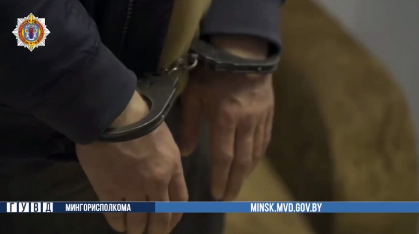 Задержан курьер телефонных аферистов, забравший у двух столичных пенсионеров более Br25 тыс.