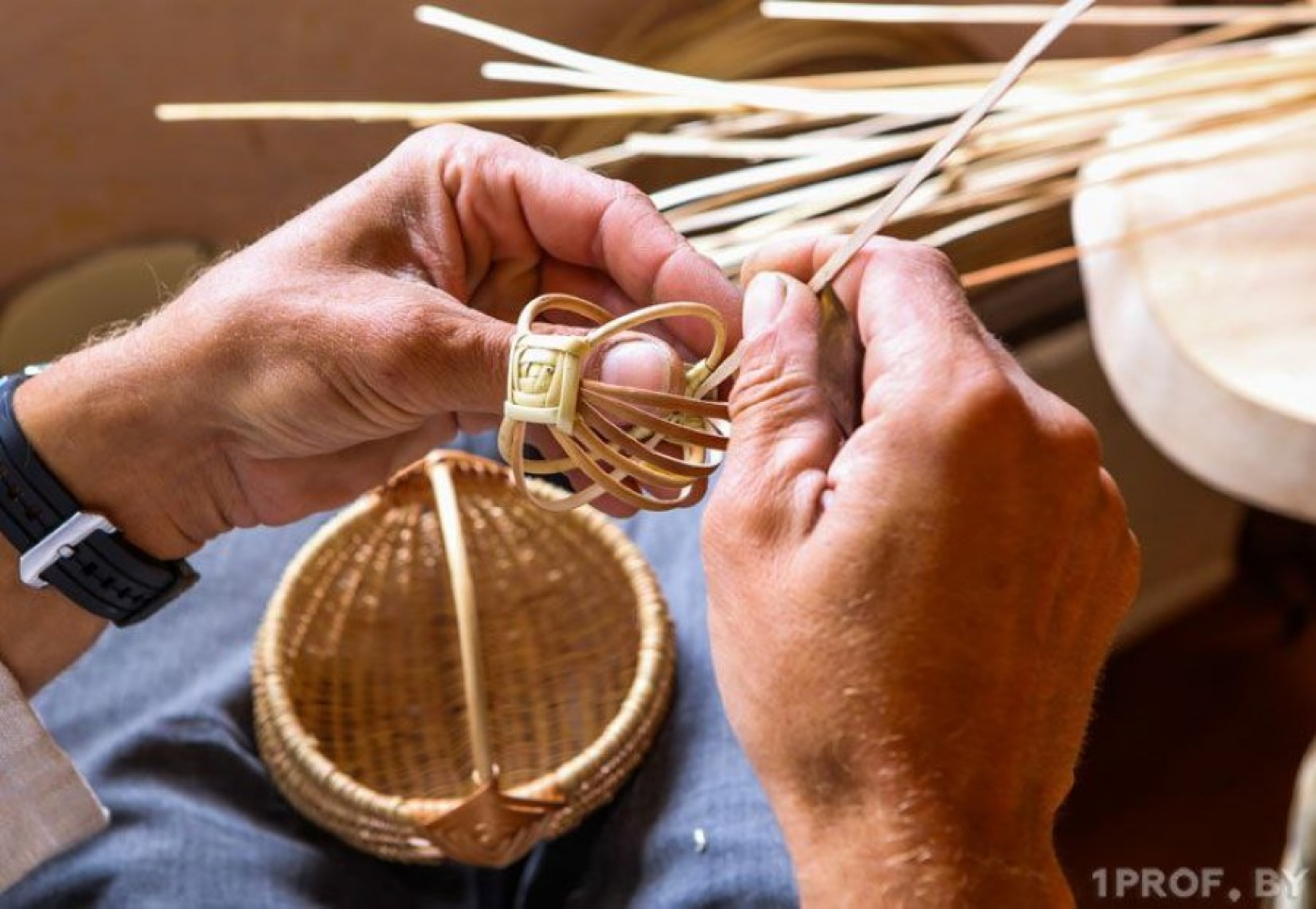 Чтобы применять ремесленный сбор можно подать заявление в отдел экономики Березинского райисполкома