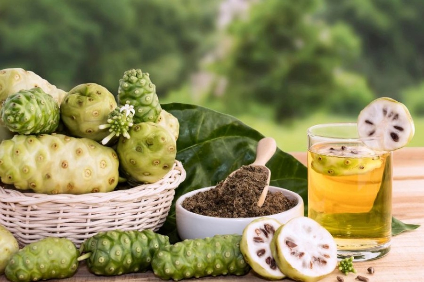 Что такое сок нони и в чем его польза для здоровья: объяснила врач