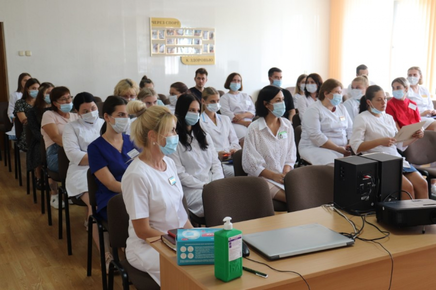 Старшыня Бярэзінскага райвыканкама Дзяніс Дзішук сустрэўся з маладымі спецыялістамі ЦРБ.