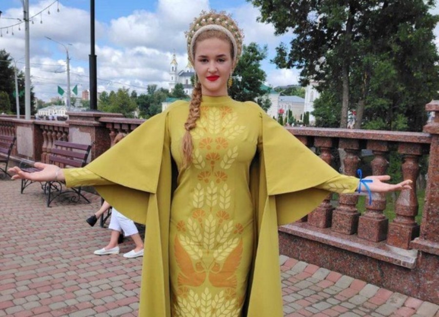 Что делает девушку царевной? Секрет знают мастер и балетмейстер из Березинского района