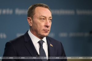 Лукашенко поручил к апрелю определиться с системой регулирования цен