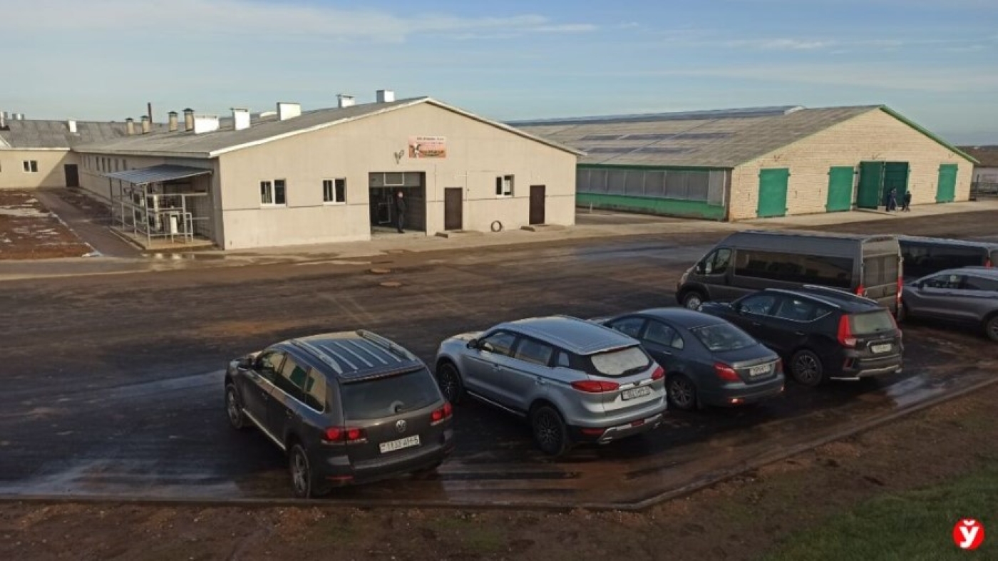 Александр Турчин оценил работу нового молочнотоварного комплекса на 700 голов в Копыльском районе