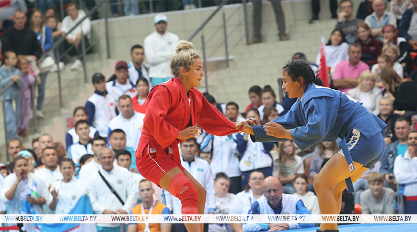 Белорусские самбисты выиграли три бронзы на старте чемпионата Европы в Сербии