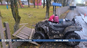 Водитель квадроцикла в Дзержинском районе погиб, врезавшись в забор