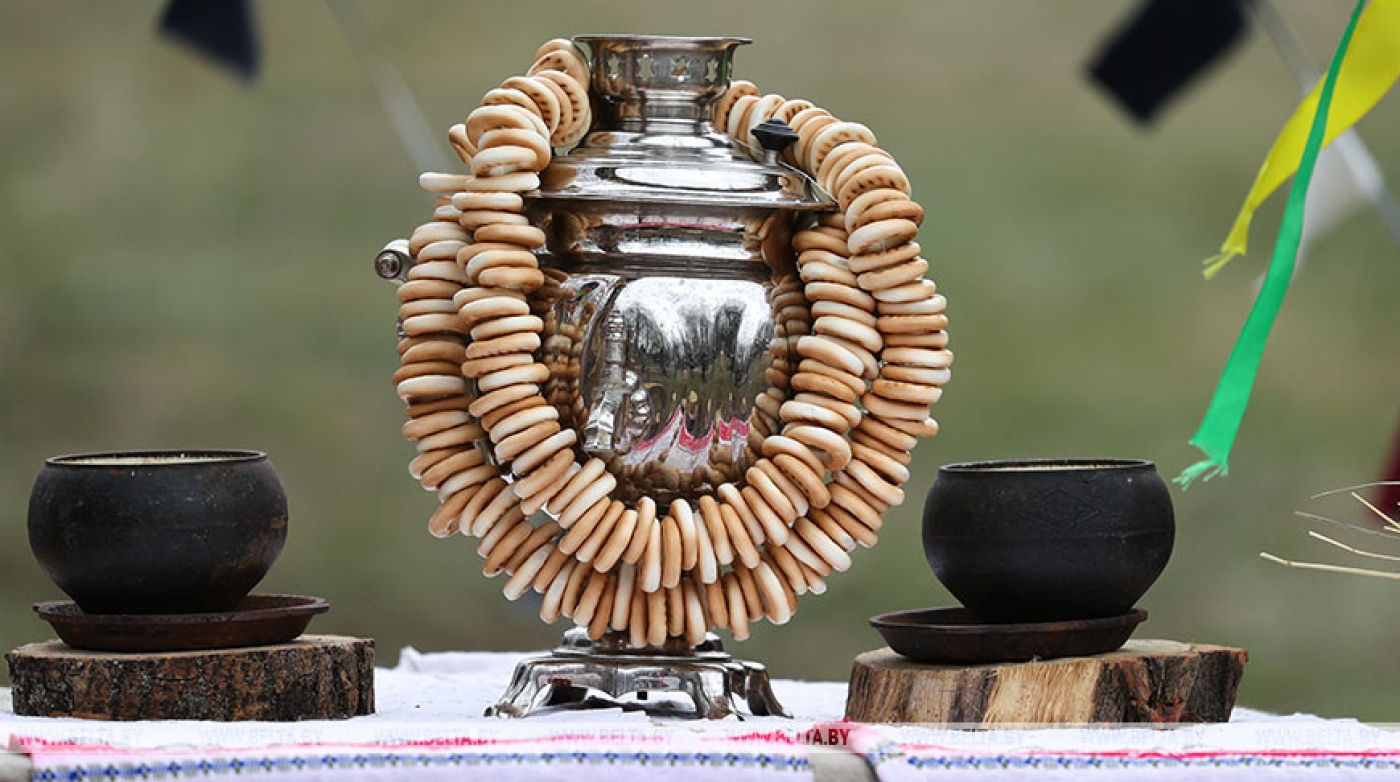 Блинами, народными гуляньями и сжиганием чучела зимы отметят Масленицу