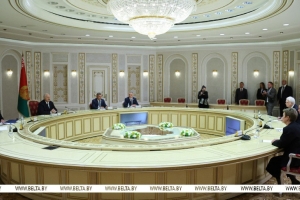 "Все в наших силах". Лукашенко ставит задачу восстановить уровень товарооборота с Архангельской областью
