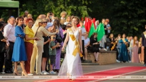 Как пройдут выпускные балы и последний звонок? Комментарий Министерства образования