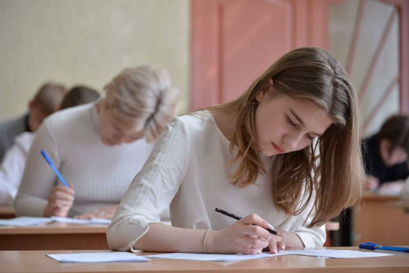Школы Беларуси выпустят около 55,4 тыс. одиннадцатиклассников в этом году