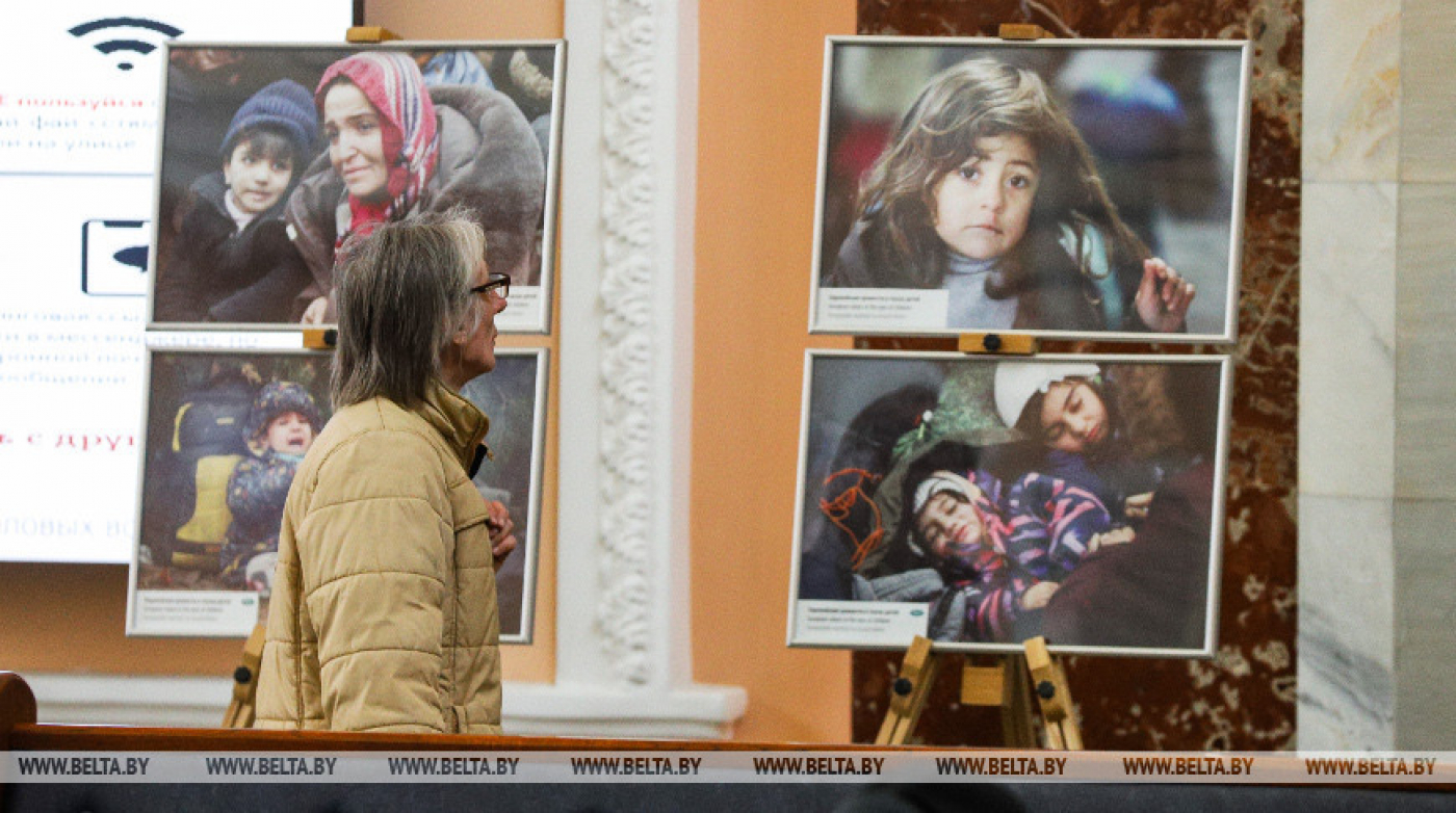 Один снимок вместо тысячи слов. Выставка "Граница между жизнью и смертью" открылась в Бресте
