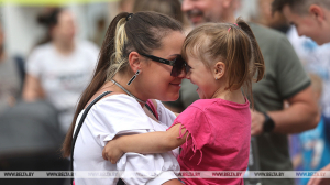 Размеры государственных пособий семьям, воспитывающим детей, увеличатся с 1 августа