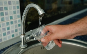 До 2028 года в Минской области построят более 80 станций обезжелезивания