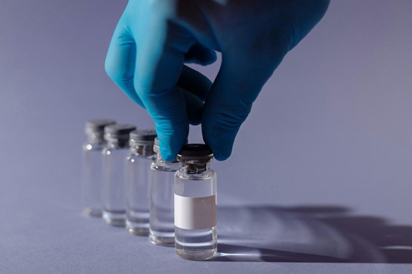 Новый вариант COVID-19 под названием "Цикада" сможет "обходить" вакцину?