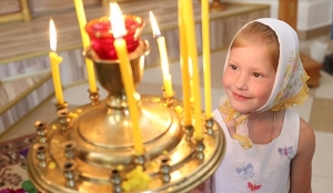 Православные верующие празднуют Успение Пресвятой Богородицы