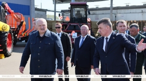 "Надо решать вопрос". Лукашенко поручил разобраться с проблемами на "АМКОДОРе"