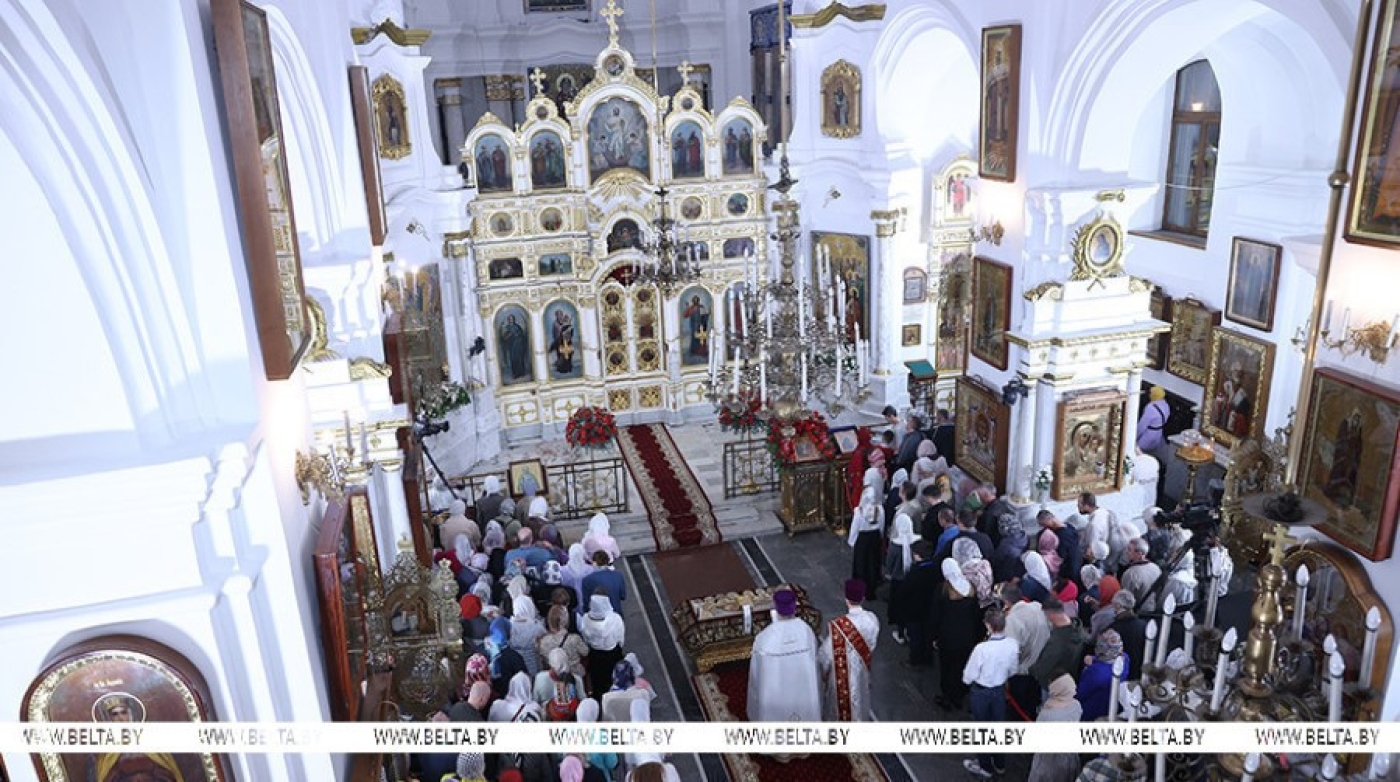 Пасхальные богослужения проходят в храмах Беларуси