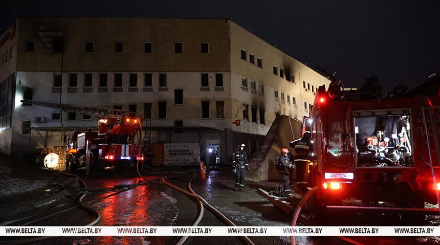 После пожара в ТЦ "Беларусь" в Витебске к медикам обратились 15 человек