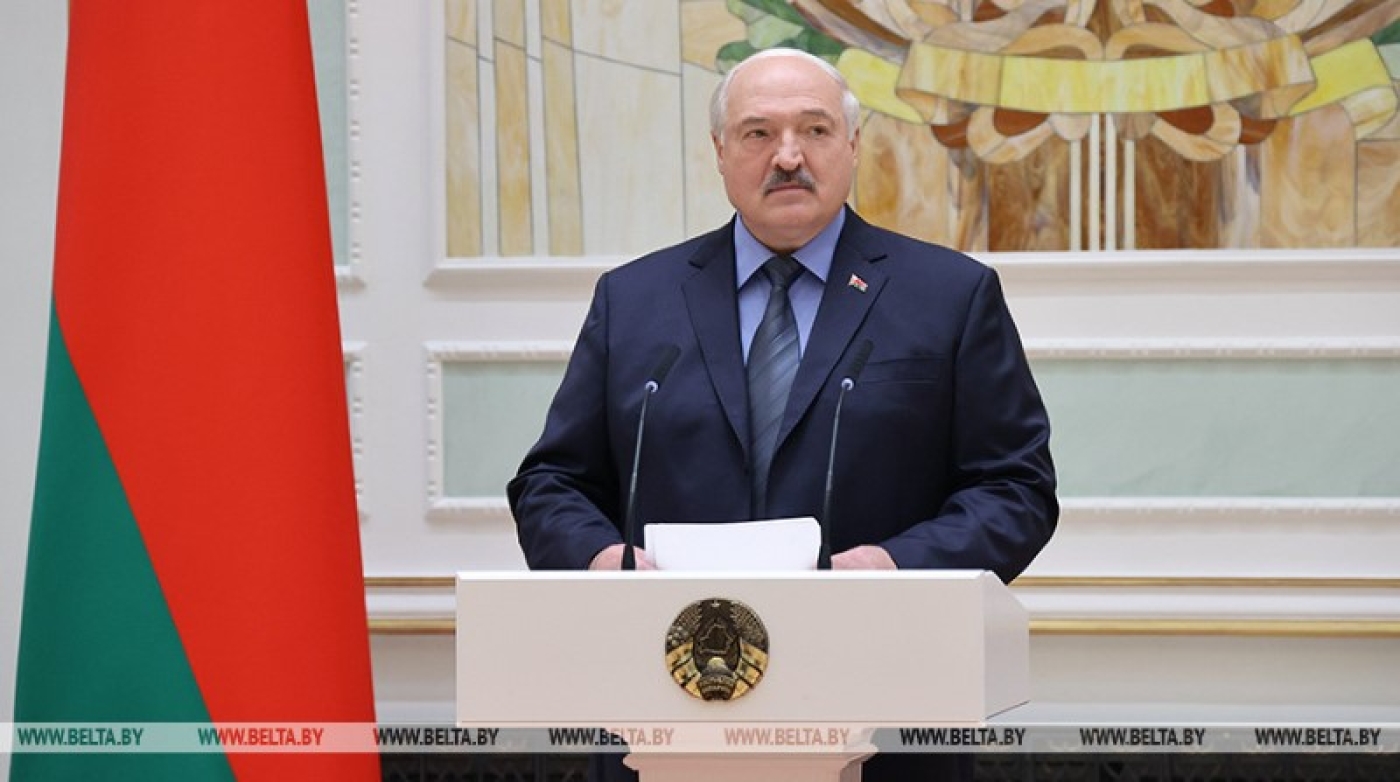 "Стрелять - крайний метод". Лукашенко о стремлении дипломатическим образом урегулировать отношения с соседями