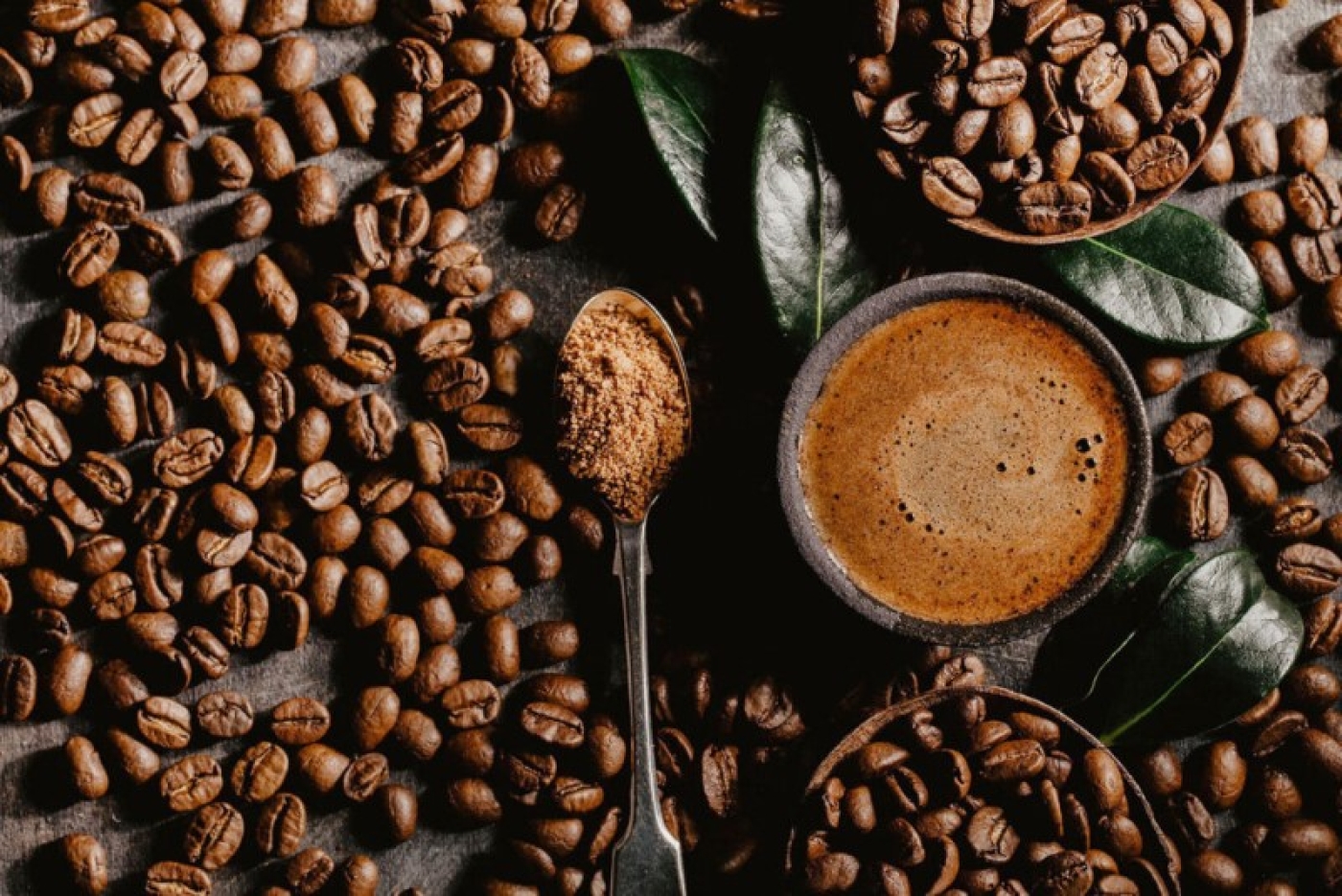 Вызывает зависимость, помогает от похмелья. самые распространение мифы о кофе