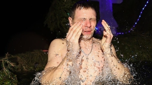 На стадионе "Динамо" в Минске 18-19 января можно будет окунуться в купель