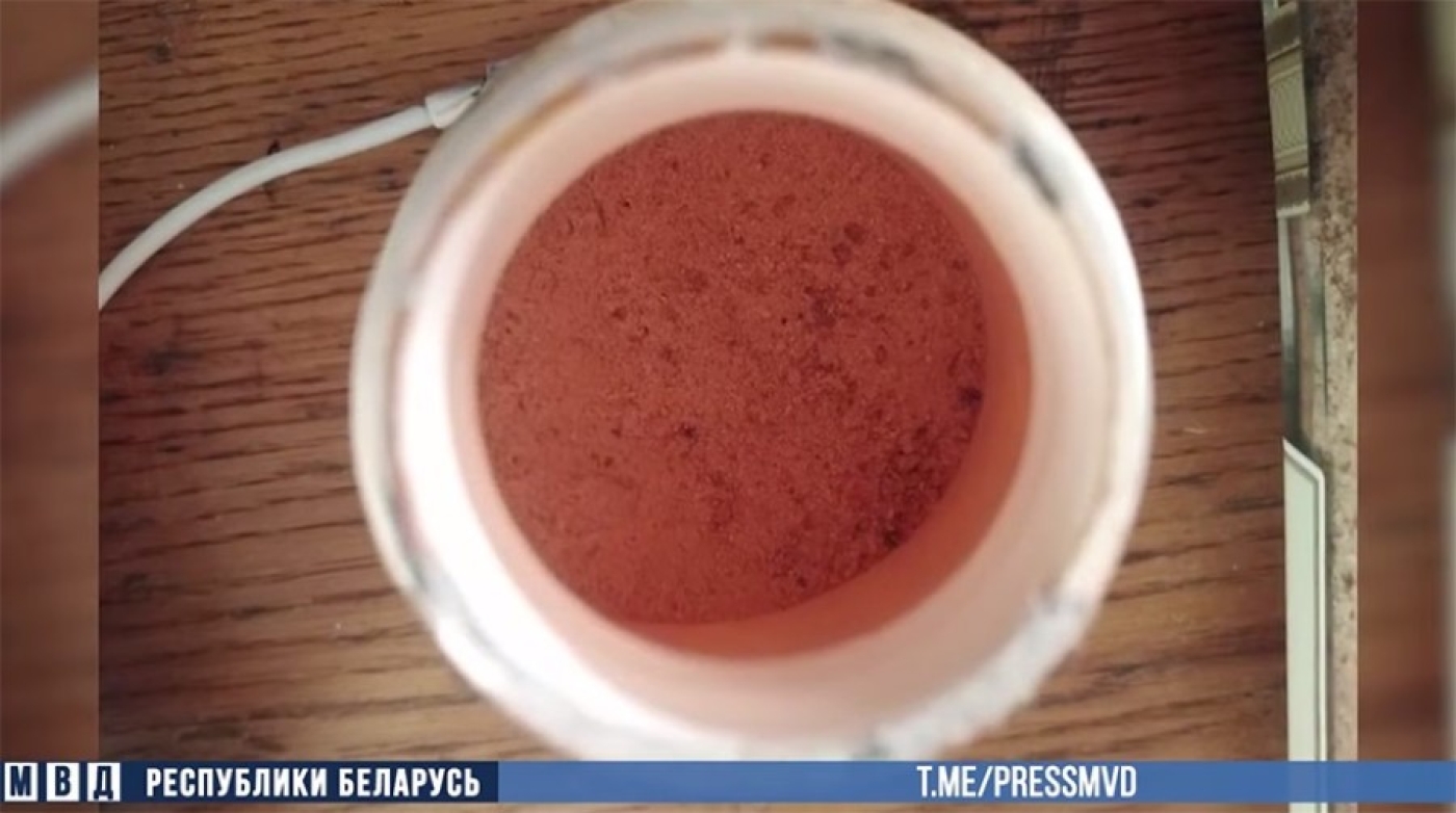 Житель Жлобина хранил дома более 2 кг взрывчатки и ствол пулемета