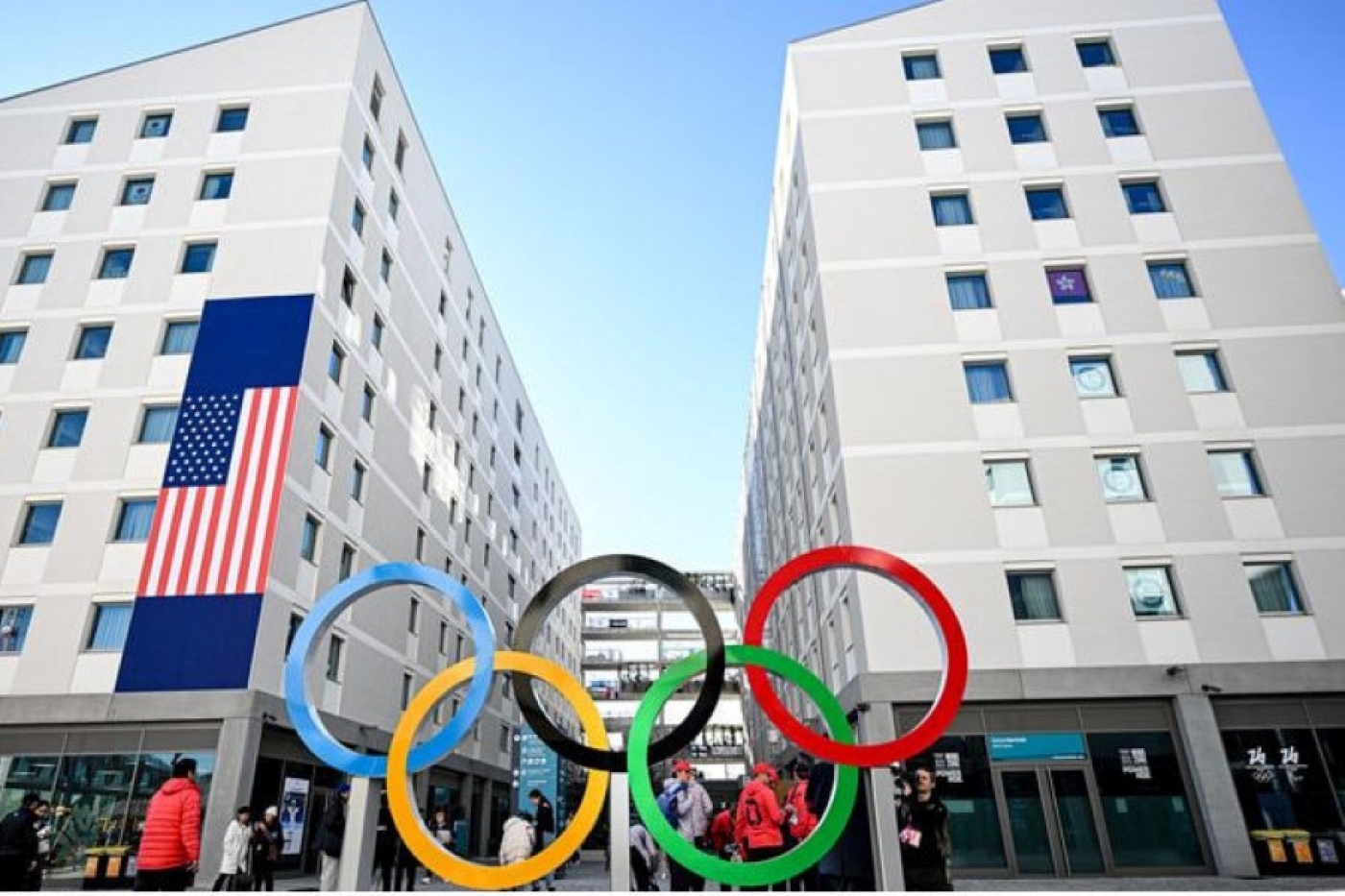 Белорусские спортсмены прибывают в олимпийские деревни и начинают тренировки