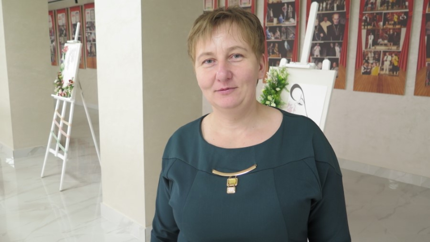 Работает с душой и любит семью