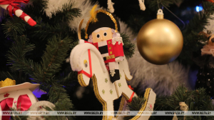 В Большом театре стартовал семейный конкурс "Новогодняя театральная игрушка"