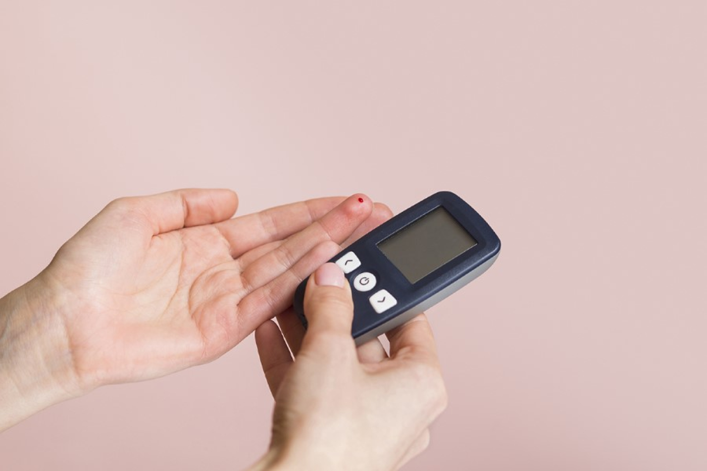 Как вовремя заметить осложнения при сахарном диабете? Отвечает эндокринолог