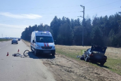 Две велосипедистки попали под колеса авто в Лидском районе, одна из них погибла
