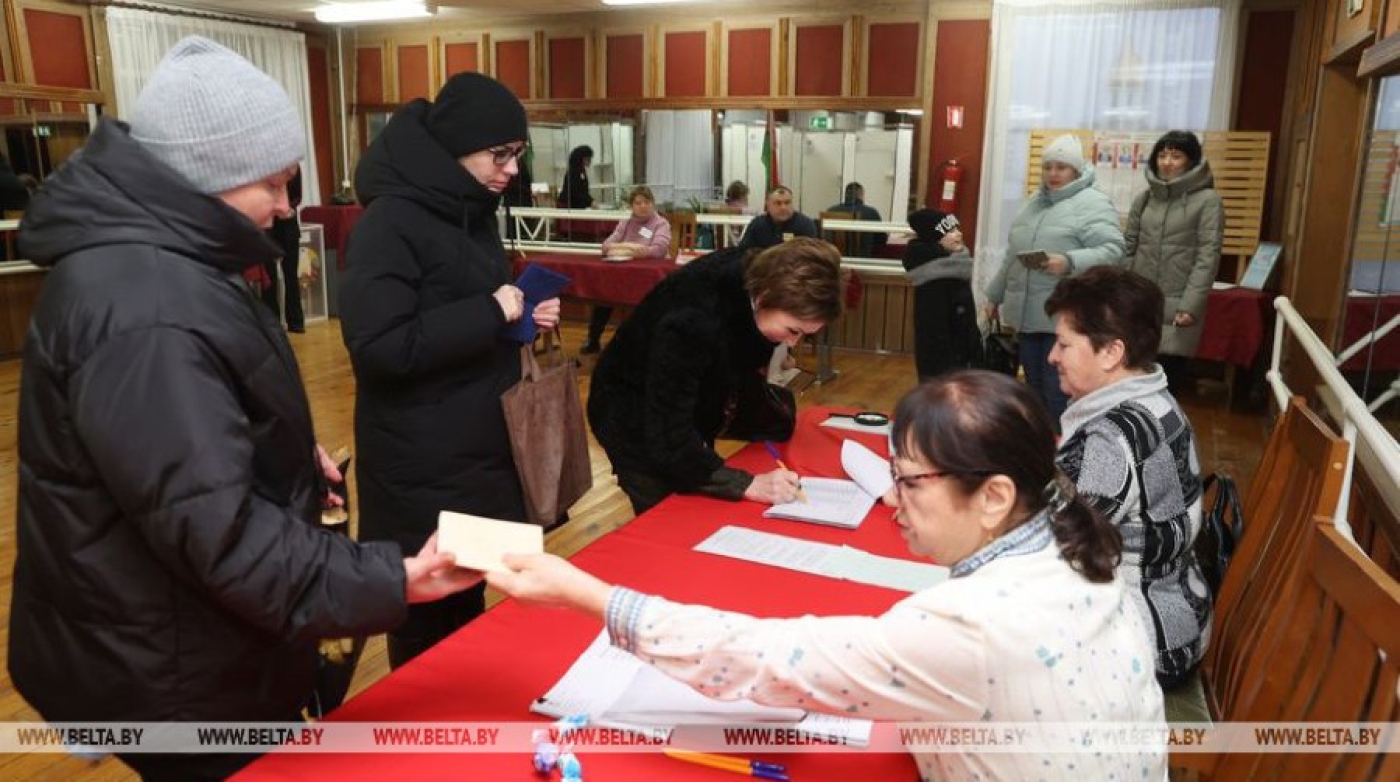 Наблюдатели: избиратели в большинстве своем четко знают процедуру голосования