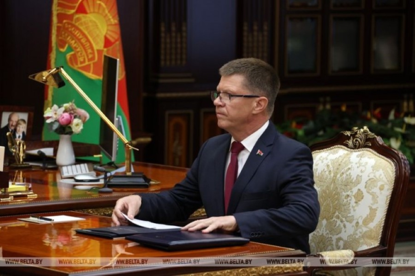 "Мы бы в несколько раз богаче были". Лукашенко привел в пример китайских рабочих