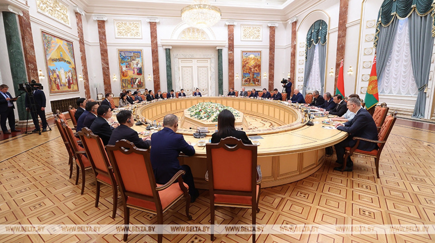 Лукашенко: в свое время Беларусь пытались оторвать от Китая, но мы Китай не предали