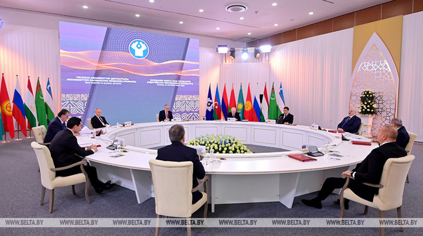 Лукашенко видит возможность для стран Содружества снизить зависимость от общемировых потрясений