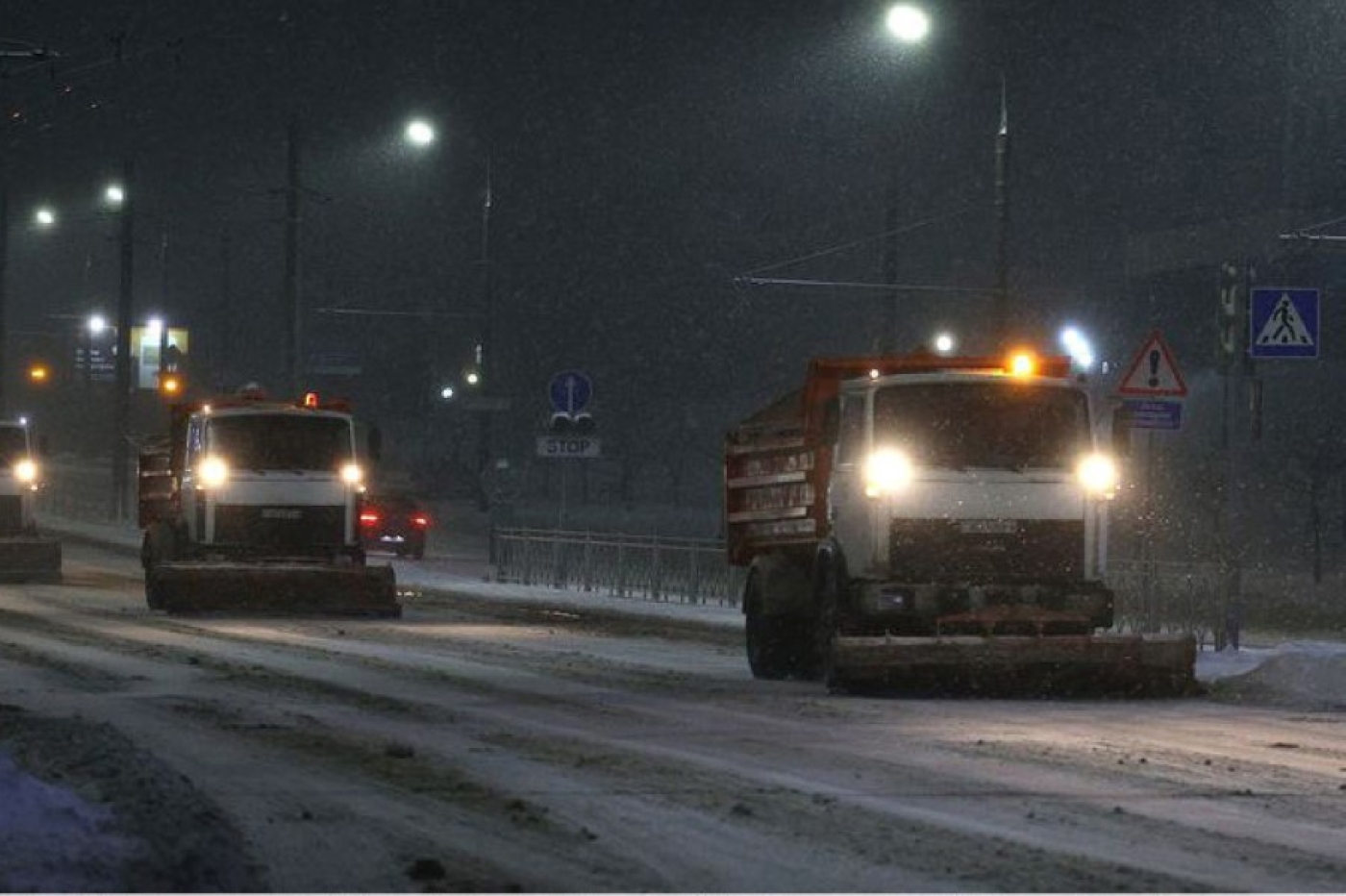 ЖКХ убирает снег круглосуточно